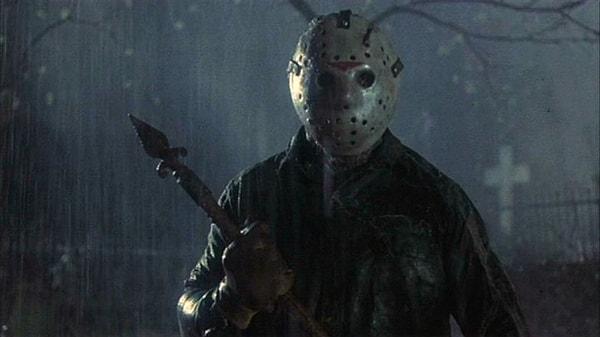 4. 13. Cuma serisinde Jason'ın maskesi
