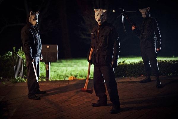 19. Katliam Gecesi (You're Next, 2011) filminde katillerin taktığı korkutucu hayvan maskeleri