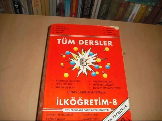 10. Okula götürmeye kalktığınızda omzunuzu çürüten tüm dersler kitabı