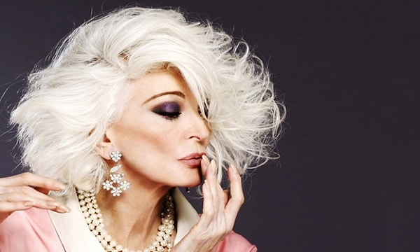 2. В это трудно поверить, но ей 84 года!