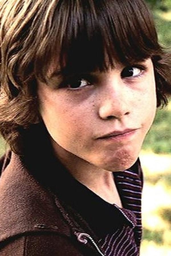16. Kelebek Etkisi'nde Ashton Kutcher'ın çocukluğunu oynayan isim Logan Lerman'dı.