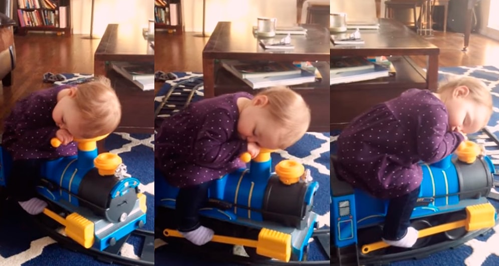 Машинист сильно устал!