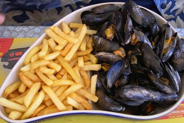 9. Moules Mariniere