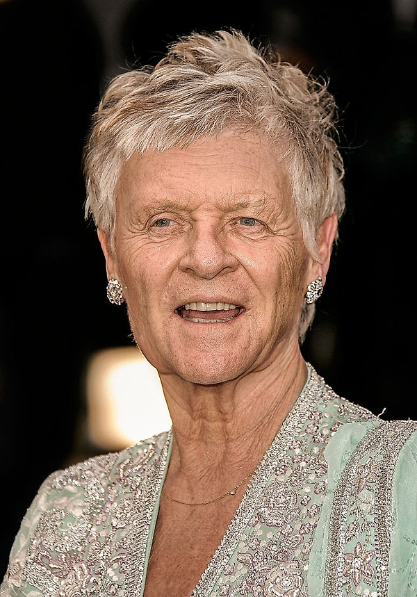 3. Энтони Хопкинс и Джуди Денч в одной персоне.