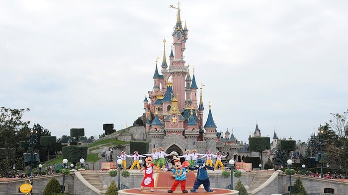 Disneyland Paris'te Silahlı Bir Kişi Gözaltına Alındı