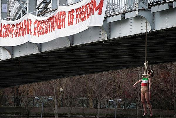 FEMEN'in Fransa Sözcüsü İran'ı eleştirdi