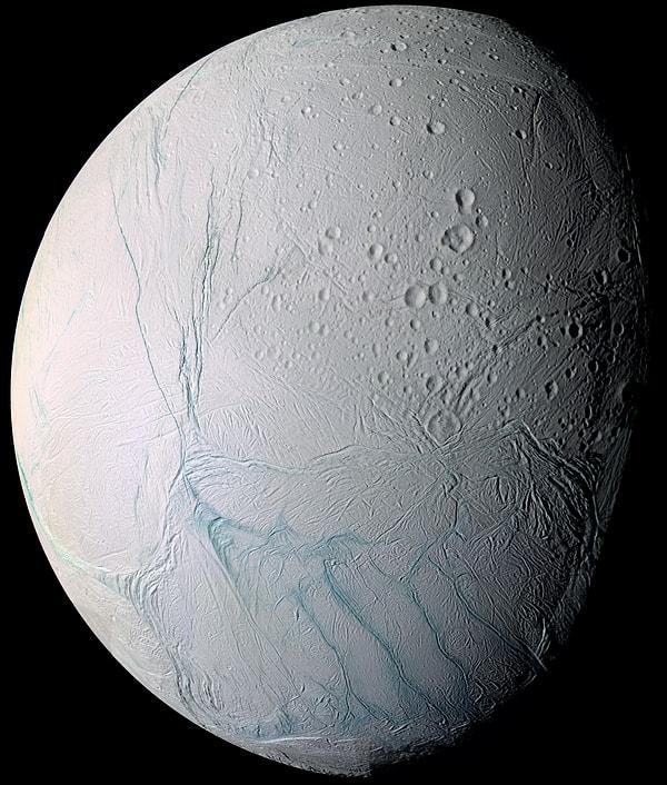 27. Satürn uydusu Enceladus