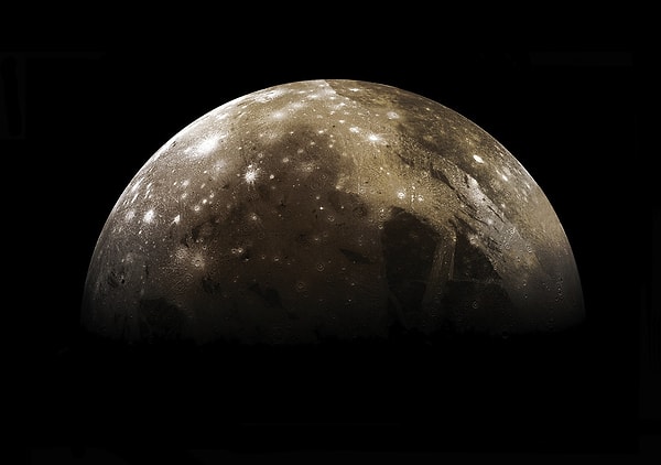 19. Спутник Юпитера Ганимед является крупнейшим спутником в Солнечной системе.