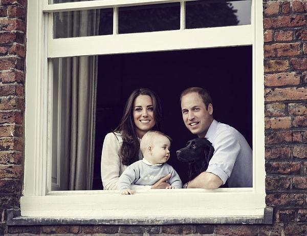 11. George sekiz aylıkken aile Kensington Sarayı'nda. (Mart 2014)