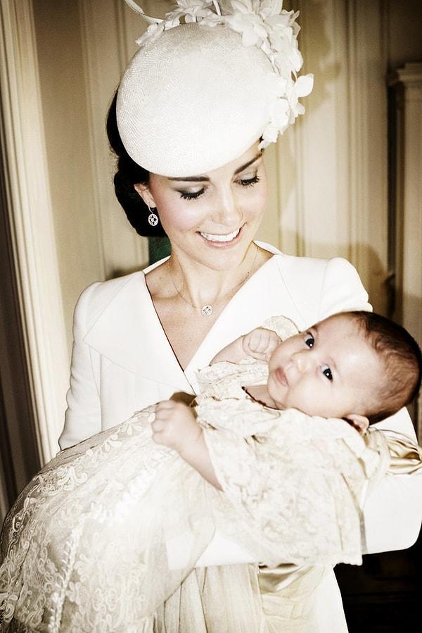 20. Kate Middleton ve Charlotte.
