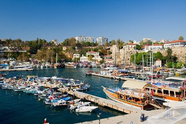 11. Antalya, Türkiye: 11.5 milyon yabancı ziyaretçi