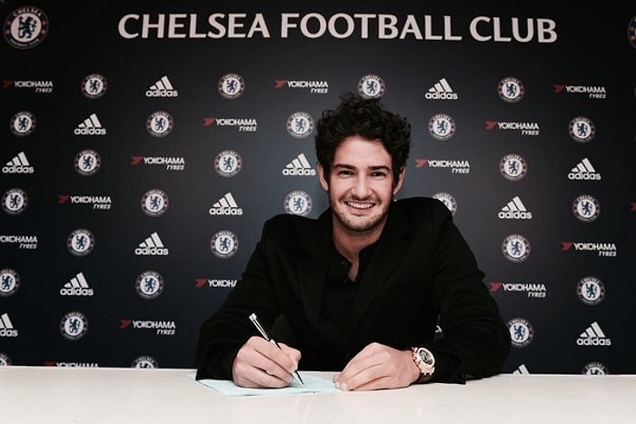 Alexandre Pato Chelsea ile Sözleşme İmzaladı