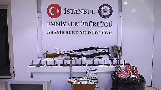 28 ruhsatsız tabanca ve çok sayıda uzun namlulu silah ele geçirildi