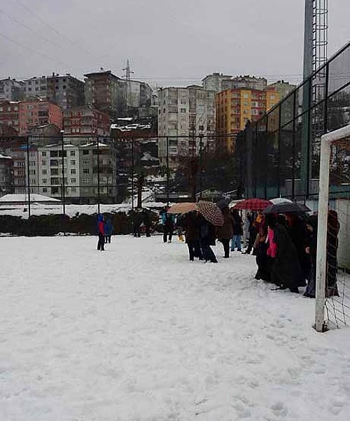 Kışlık ayakkabısı olmayan işçiler soğuktan ağladı