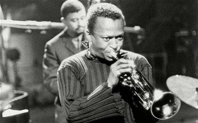 9. Miles Davis (Trompet-Besteci)