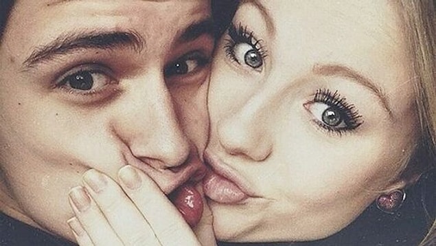 Elveda her anını Instagram'dan paylaşan çiftlerin fotoğraflarına bakıp dalga geçtiğimiz güzel anlar.