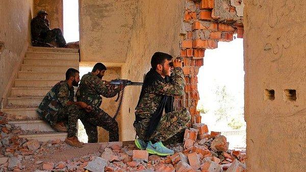 YPG Manbic'e yaklaştı
