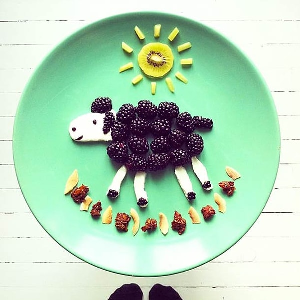 13. На первый взгляд композиции могут показаться очень простыми и детскими, но в таком виде они 100% поднимут настроение и любому взрослому.