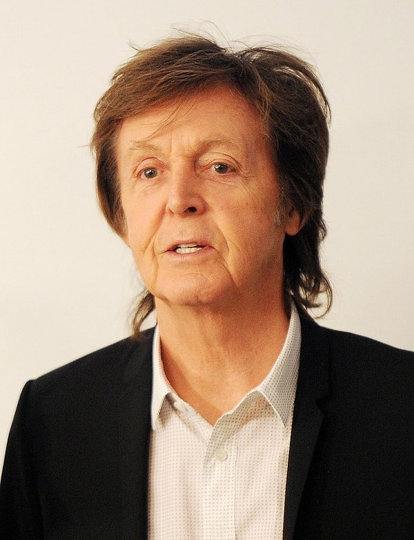 18. Paul McCartney = James Paul McCartney (Пол Маккартни)