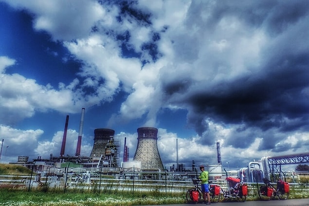 13. Çevreyi kirletmiyoruz, alternatif enerji üretim yöntemleri için kamuoyu oluşturmaya çalışıyoruz.