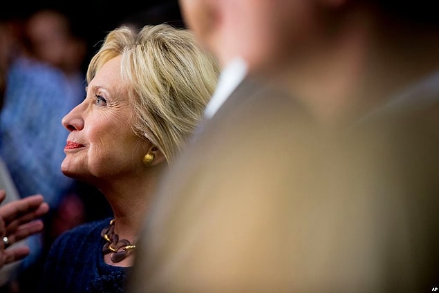 Clinton yüzde 49.8 oy alarak ipi göğüsledi