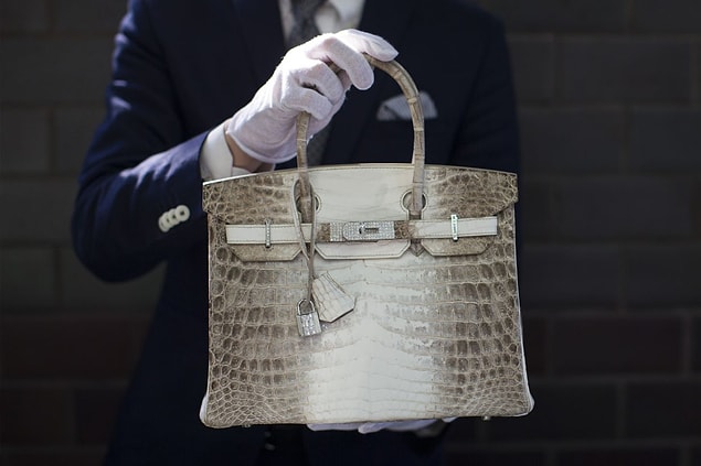 Bir yatırım aracı olarak altın yerine Hermès Birkin çanta almanızı önersek, buna ne derdiniz?