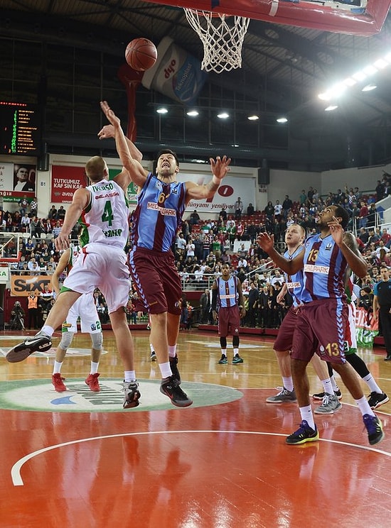 Trabzonspor Medical Park 43-76 Pınar Karşıyaka