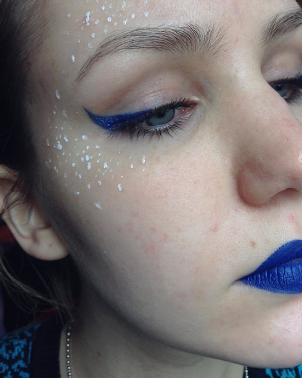 От некоторых из таких "веснушек" так и веет холодом.