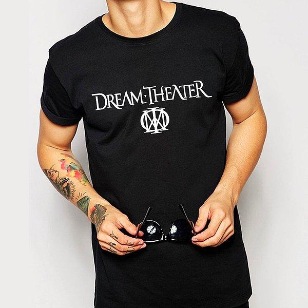 13. Görüşmede Dream Theater tişörtü giymek.