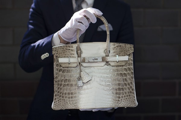 А вы знали, что сумки «Birkin» от Hermès является отличным объектом для инвистиций?