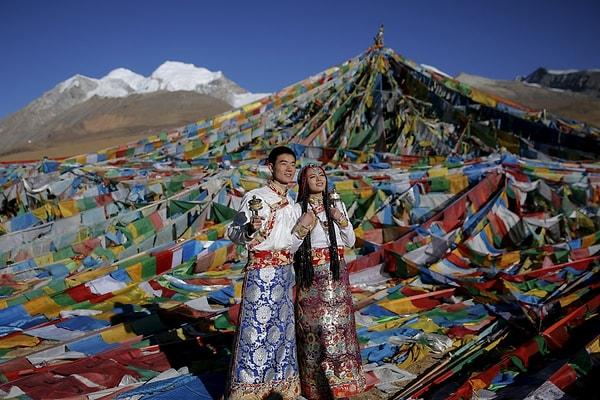 11. Tibetli çift, evlilik öncesinde.