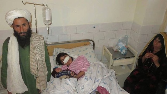Eşi evlendiklerinden hemen sonra İran'a gitmiş ve yılın 20 günü geri dönüp, o 20 günde de Reza Gül'e çeşitli şekillerde şiddet uygulamış.