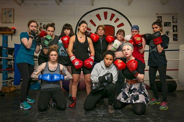 Nedeni mi? Toronto Newsgirls adlı kadın boks kulübü!