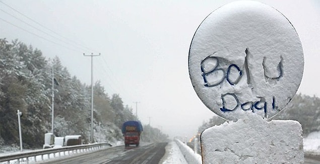 Bolu dağında ulaşım aksıyor