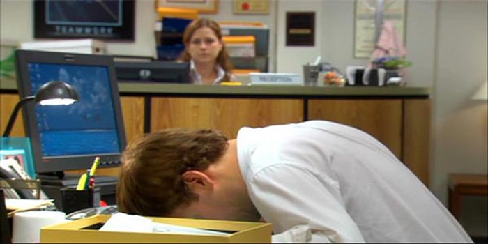 Ayakları Tersine Gitse de Hafta Sonu İşe Gidenlerin Çok İyi Bildiği 15 Şey