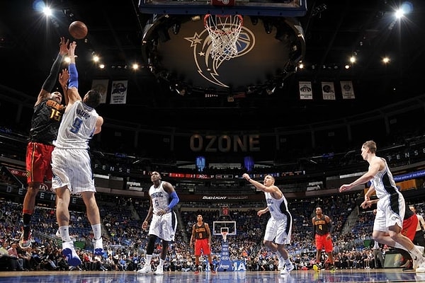 Magic, Vucevic'in son saniye basketiyle kazandı