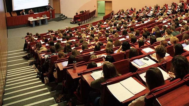 5. Üniversitede derslere girer miydin?