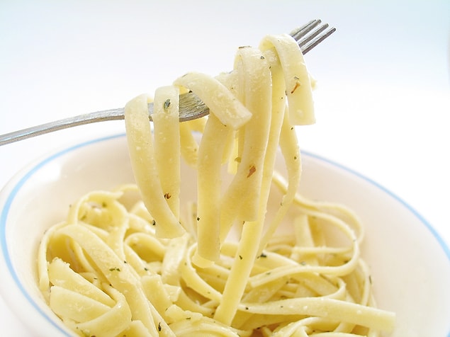 8. Fettucine Alfredo