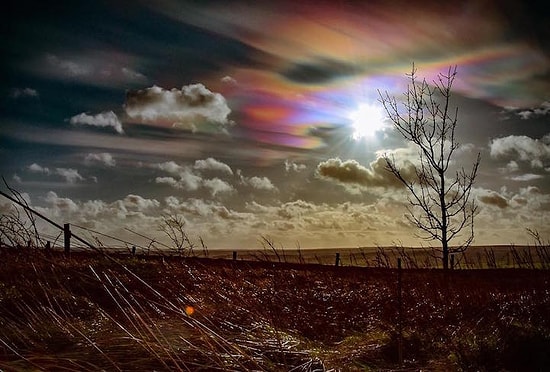 Радужные облака в небе Великобритании