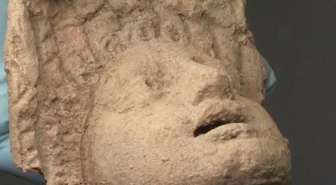 Aydın'daki 2.000 Yıllık Mezarda Mask Bulundu