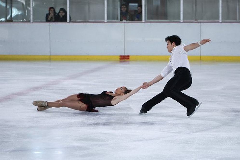 Artistik Buz Pateninde İlk Kez Madalya Kazandık