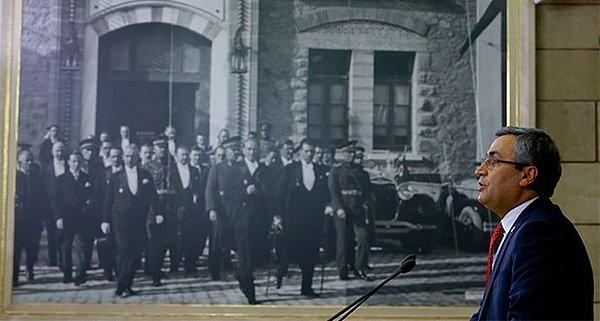 4. CHP'de 'Atatürk Resmi' Polemiği Sürüyor: 'İddia Asılsız'