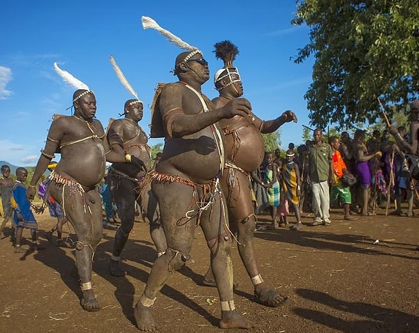 Эрик Лафорг посчитал своим долгом поделиться с миром этими интересными сведениями о племени Боди.