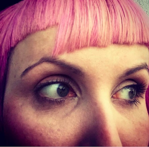 5. Косая челка.