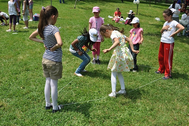 3. Sokaklarda oynayan çocuklara kızacaksanız.
