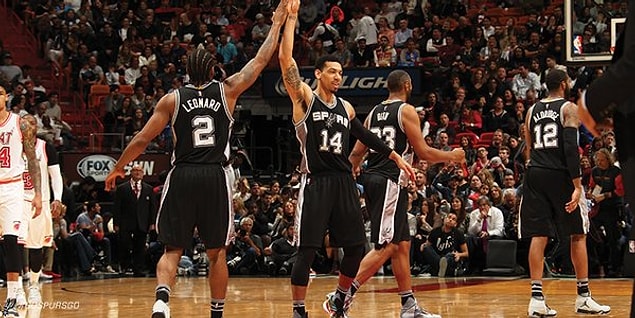 Spurs hız kesmiyor
