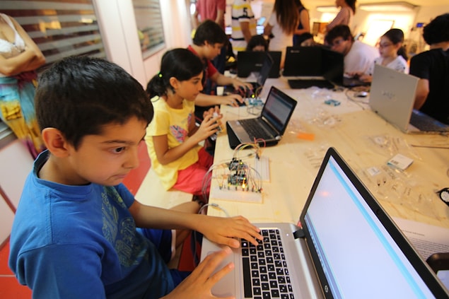 8. Arduino İle Bir Elektronik Devreyi Programla!