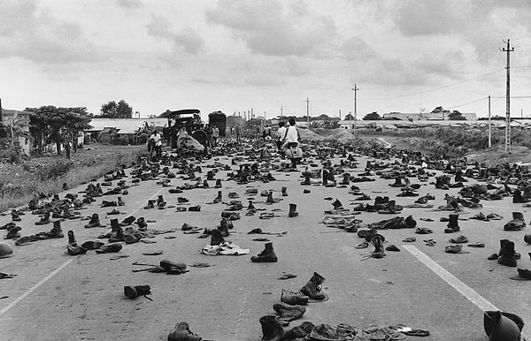 11. Ботинки солдат Вьетнамской республиканской армии (1975г.)