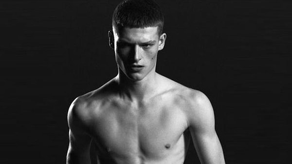 В результате несчастного случая 90% тела Герхардта подверглось ожогам.