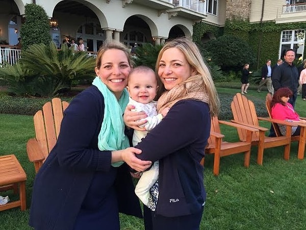 9. А что насчет сестер-близняшек? Проведут ли они такой же эксперимент? На самом деле, они уже пытались запутать малыша двумя одинаковыми мамами, но Рид всегда безошибочно выбирал Кэролл.